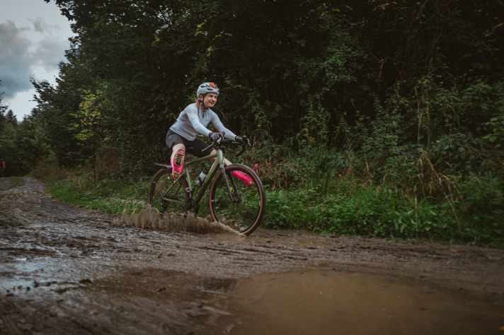 Fun in the mud on a test ride with the Schwalbe G-One RX gravel tyre