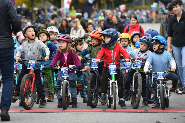 Même les plus petits peuvent goûter à la course lors du Gravel Ride Bern