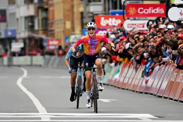 Demi Vollering bagged the Ardennes triple with her victory at Liège-Bastogne-Liège