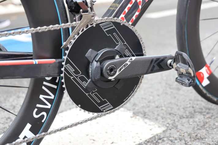 Kurbeln und Kettenblätter kommen von FSA, die Leistungsmessung vom deutschen Anbieter Power2Max