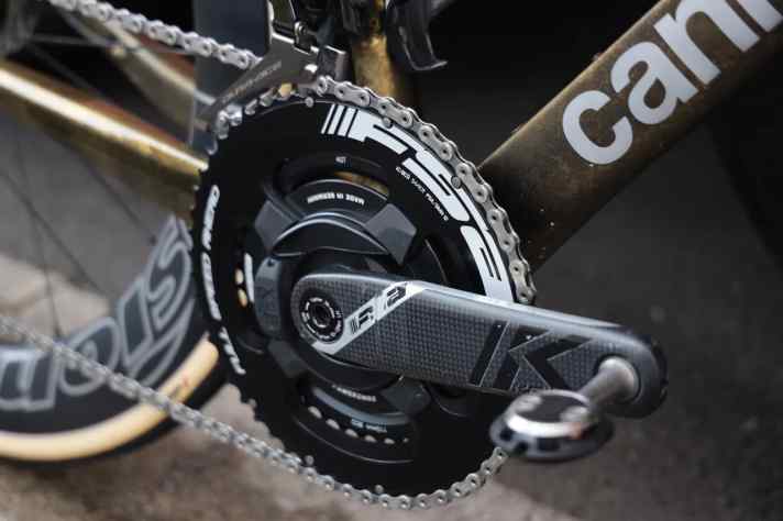 Die Kurbel kommt von FSA aus Taiwan, die Leistungsmessung von Power2Max aus Deutschland.