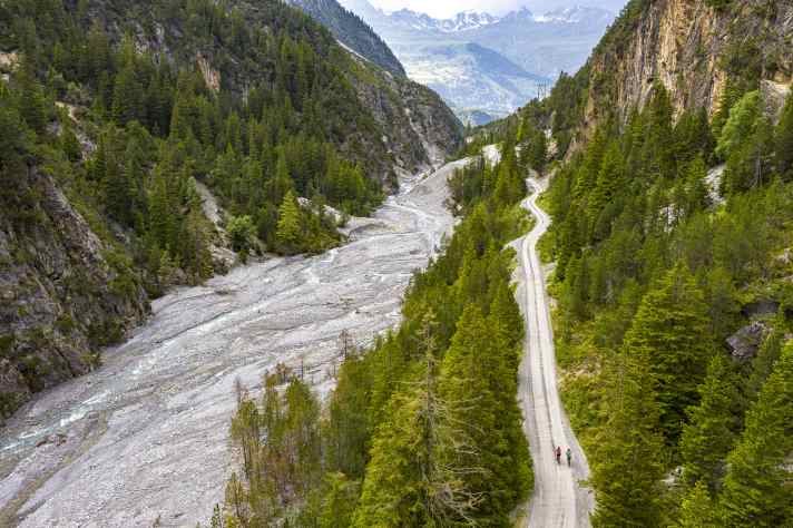 The Muntada S-charl is one of the gravel tours from the gravel bike menu in Graubünden