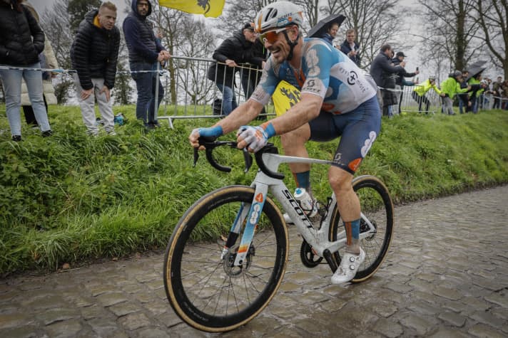 Comment s'en sort John Degenkolb à Paris-Roubaix 2024 ?