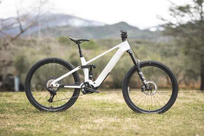 Rose Slab Plus XT // Bosch Performance CX // 800 Wh // 170/160 mm // 29 inches // 24.0 kilos // 5900 euros
