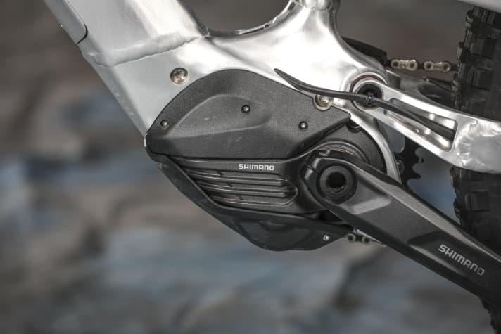 The CNC-machined motor bridge is the eye-catcher of the latest version of the eFan. This not only makes the frame more stylish, but also "several hundred grams" lighter according to Alutech.