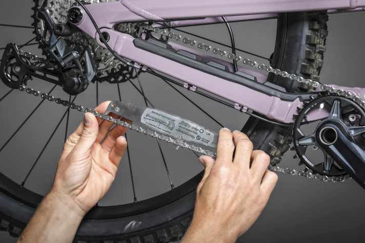 The chain gauge tells you exactly when you should replace the chain and/or cassette.
