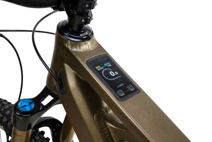 The new Kiox 400 C sits in the top tube.