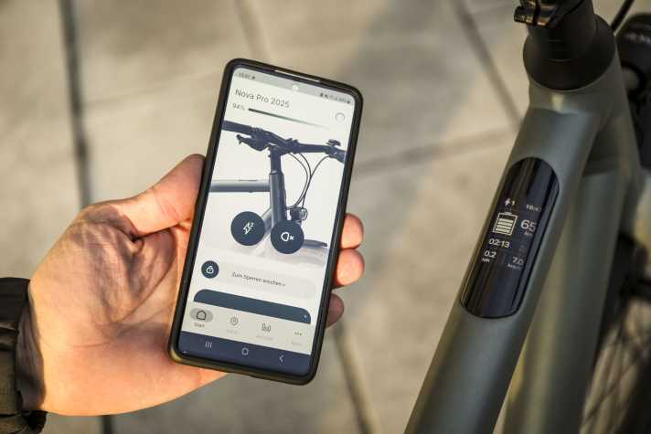 The app is essential and enables tracking, adjustment of assistance levels and configuration of the bike.