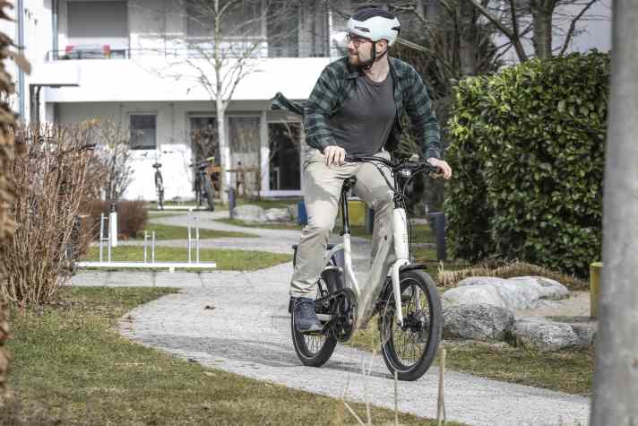 The handling of the CGO Compact is lively, the simple operation pleasant.