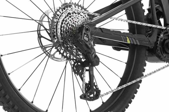 Für die Gangwechsel am Mondraker Sly RR ist die kabellose Funkschaltung Sram GX Eagle Transmission zuständig.