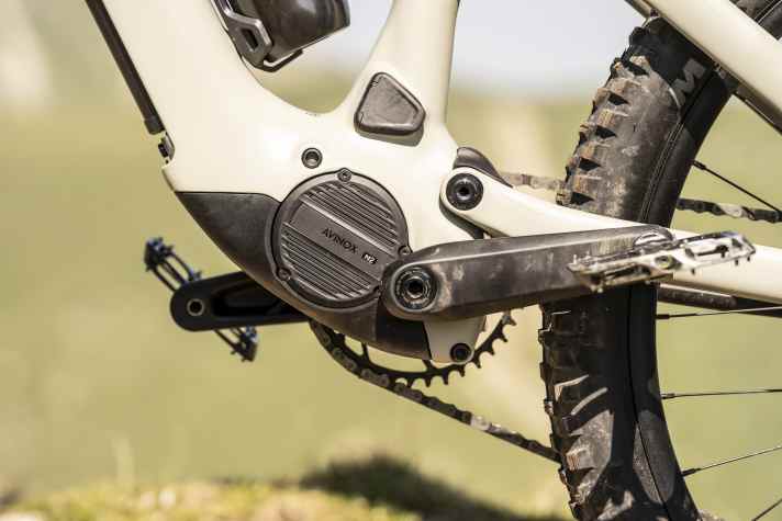 A real hit: the new Avinox M2S is lightweight, responds smoothly and delivers tremendous thrust.