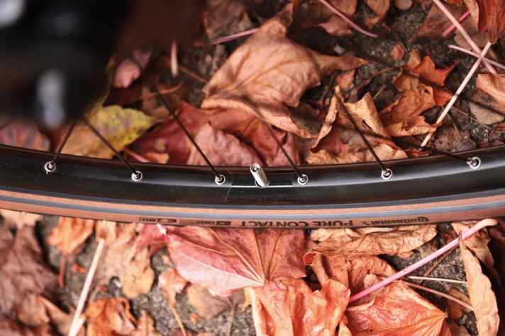 Rim and tyre thickness