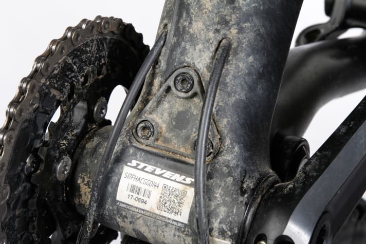  A service flap helps with internal cable routing.