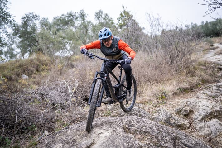Low weight and short chainstays give the Stereo agile handling.