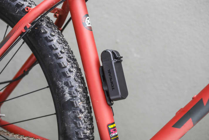 Topeaks Toolbox schützt ein umfangreich ausgestattetes Multitool vor Schmutz und Spritzwasser