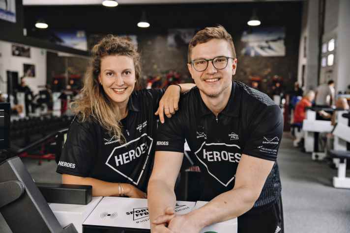 La physiothérapeute Lara Westner et ses collègues de l'école de sport de Puch connaissent les lacunes des cyclistes.