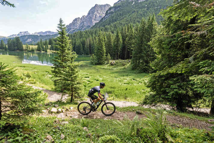 A lake couldn't be more beautifully draped in the mountain: The Brenta rocks are reflected in the Lago di Val d'Agola.