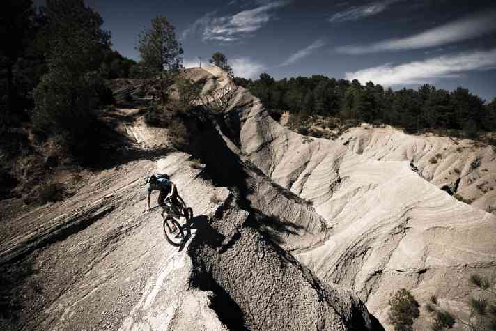 Zur Akklimatisierung gibt es in den tieferen Regionen bei Ainsa und Baqueira auch schon jede Menge zu tun.