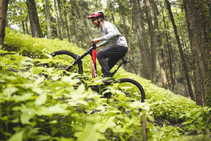 The GasGas ECC 5 climbs easily thanks to its long chainstays and plenty of motor power.