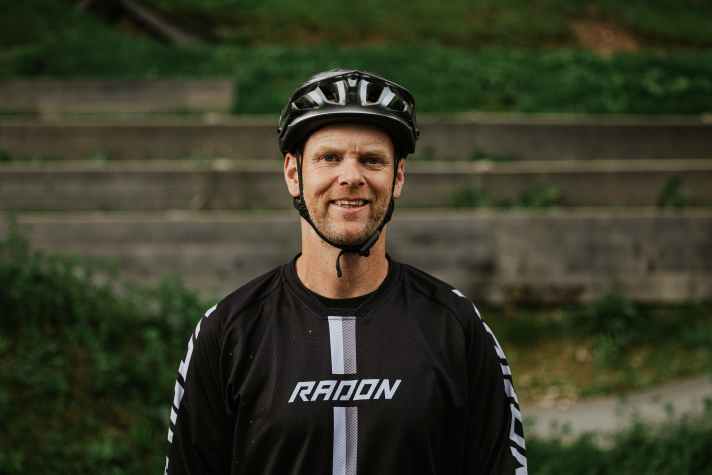 Es macht schon Spaß, ihm einfach zuzuschauen, wenn er durch den Pumptrack fliegt: Joost Wichmann.