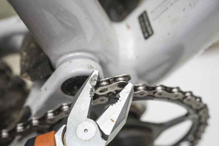 You can then use the pliers to attach it well