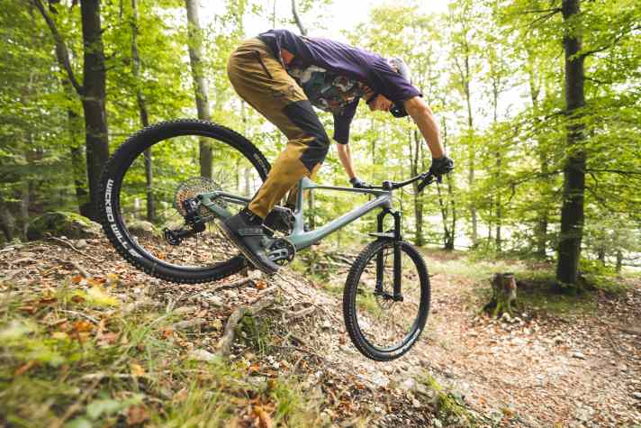 Je weiter man den Isar-Trails gen Süden folgt, desto verzweigter das Netz. Sehr zum Ärger der Grundbesitzer und Naturschützer.