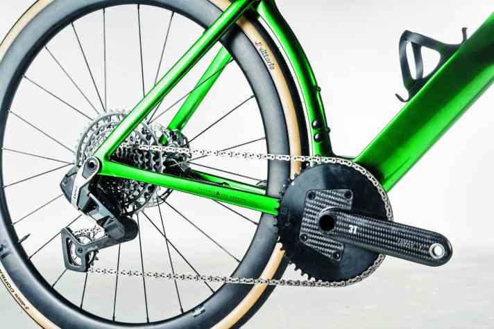 Tradition: The full carbon crank called Torno was the first part that 3T manufactured in-house in Italy.