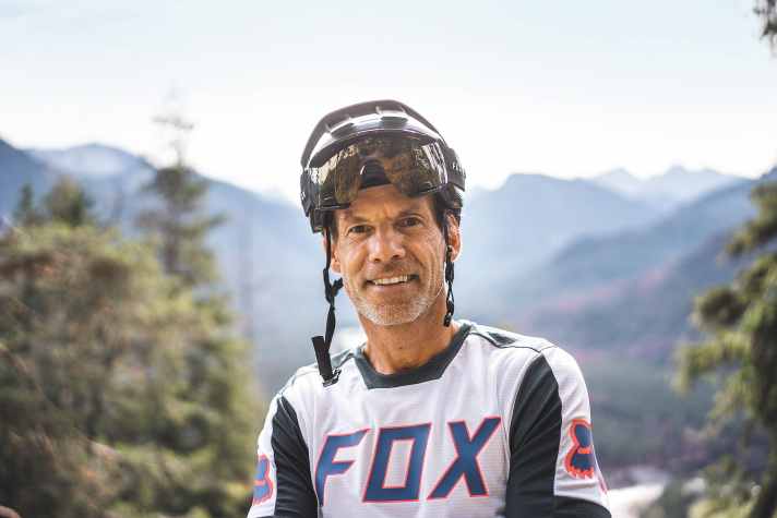 Tester Dimitri freundete sich nach drei Abfahrten mit dem Konzept an. Vollauf überzeugt ist er nicht, sieht aber durchaus die Vorteile in dem Konzept. “Alles Gewöhnungssache”, sagt Dimi.