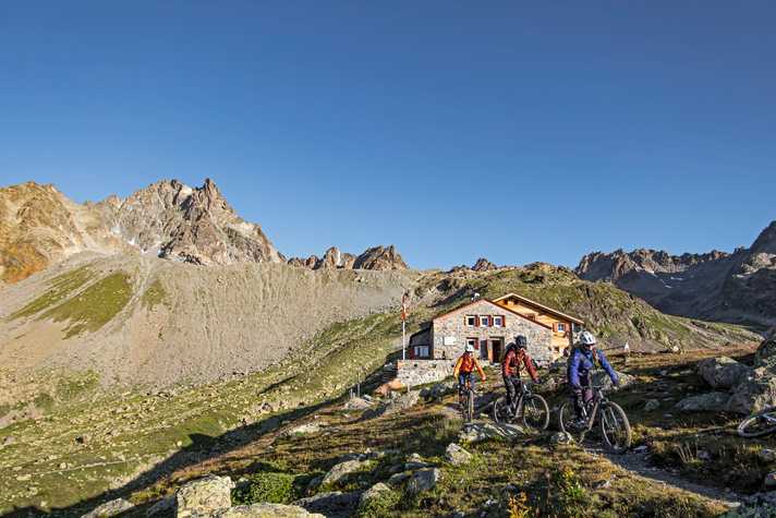 Die Trail-Abfahrt von der Chamanna hält ein paar S3-Stellen bereit.