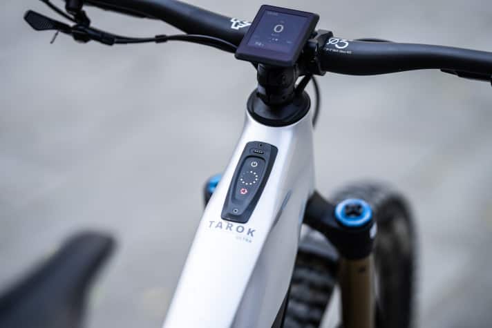 Full control: Display on the stem and control panel in the top tube provide information on all important riding data, such as support level or battery status.