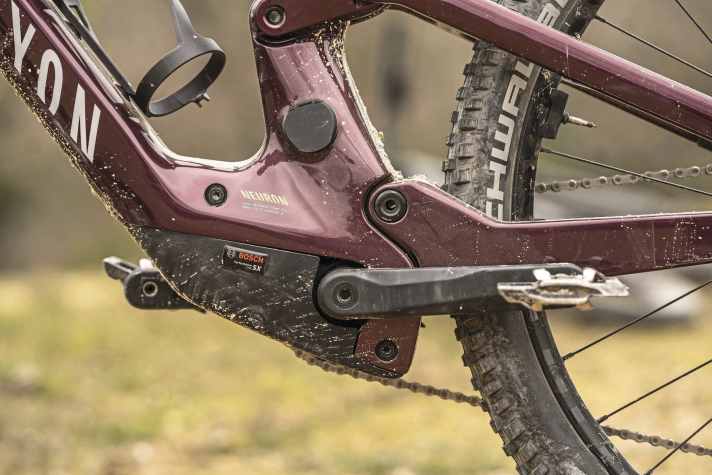 Canyon has completely encapsulated the SX in the frame. At high temperatures and on long climbs, the lack of ventilation can have a negative effect on the stability of the motor.