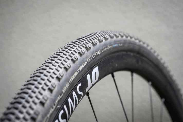 Wie der Name schon andeutet, ist der Schwalbe Overland 365 Gravelreifen auch für den Alltags- und Ganzjahreseinsatz geeignet.