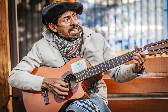 You look like you've come straight from the future with your electric horses, according to the old gauchos