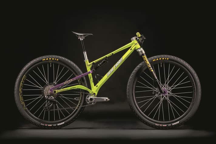 Der Dead Rabbit XCO 32” Prototyp kommt in einem extra krassen Look und Rahmen aus Aluminium.