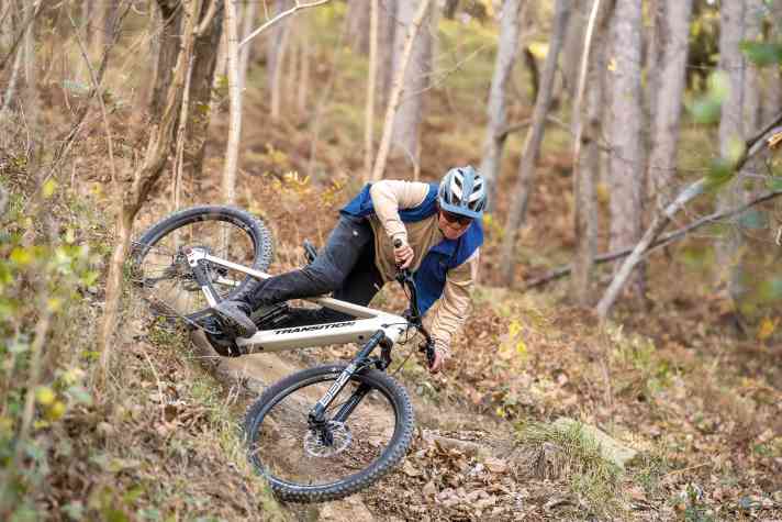 Mensch Max, mach die Jacke zu! Geht nicht? Dann scroll runter und check die Anleitung zur Reißverschluss-Reparatur.