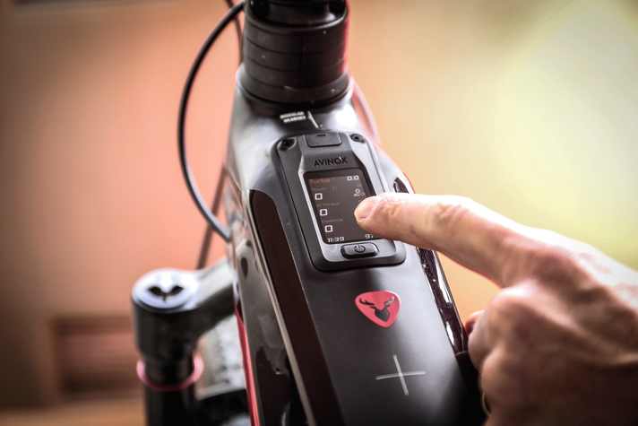 The Avinox display can be operated by touch.