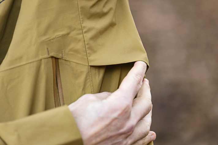 A ventilation channel with laser cuts under the armpits allows heat to escape.