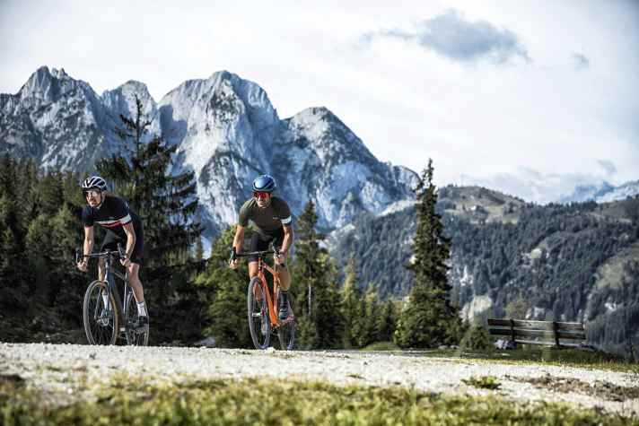 Die Rennradregion SalzburgerLand-Salzkammergut hat ihr Berge-und-Seen-Revier um einige Gravel-Runden erweitert.