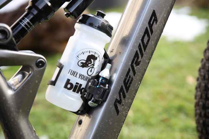 All-rounder: The Crankbrothers BC18 Bottle Cage Tool Kit for 99.99 euros.