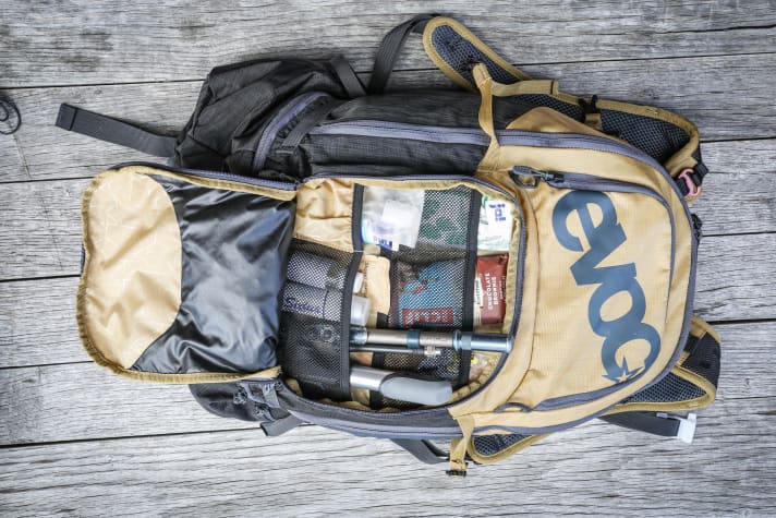 Super: a tool compartment.