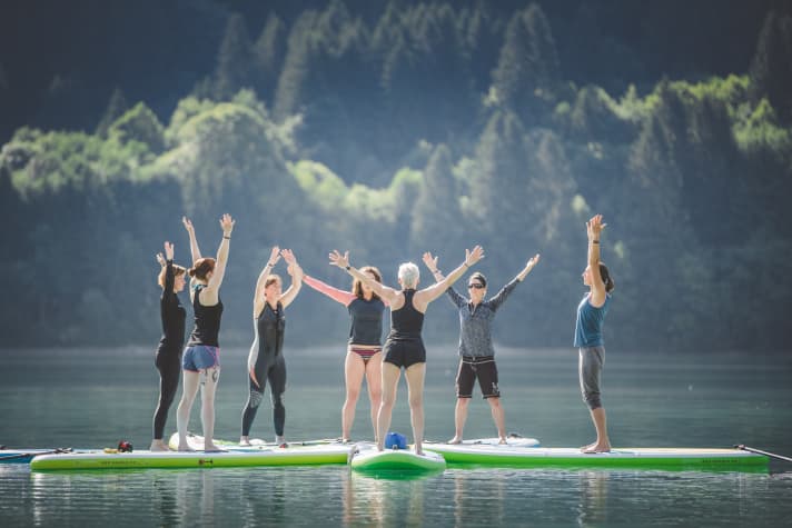 Yoga with a difference: this also trains your sense of balance on the bike.