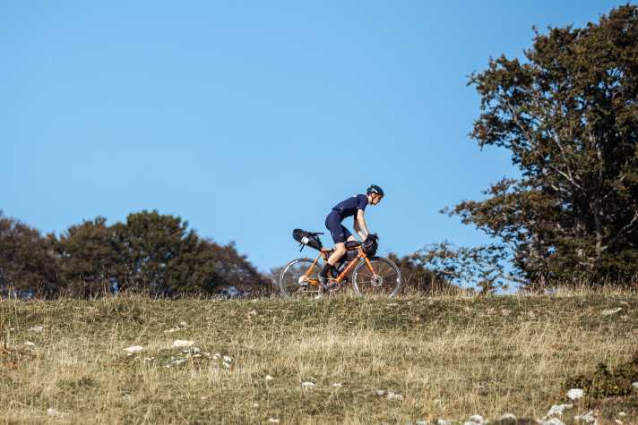 bike/2020-shooting-dtsuisse-gravelbike-c-mike-vliestra6_2d6e778a5e4b6e1a8357fba9af689d1a