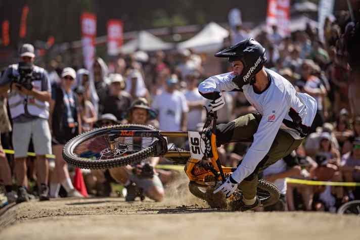 Sail as flat as possible over the ground: Scrub Off.