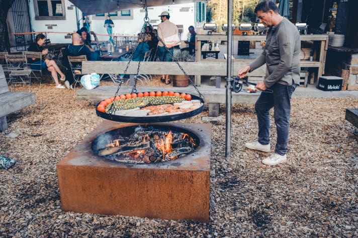 Saturday is barbecue evening.