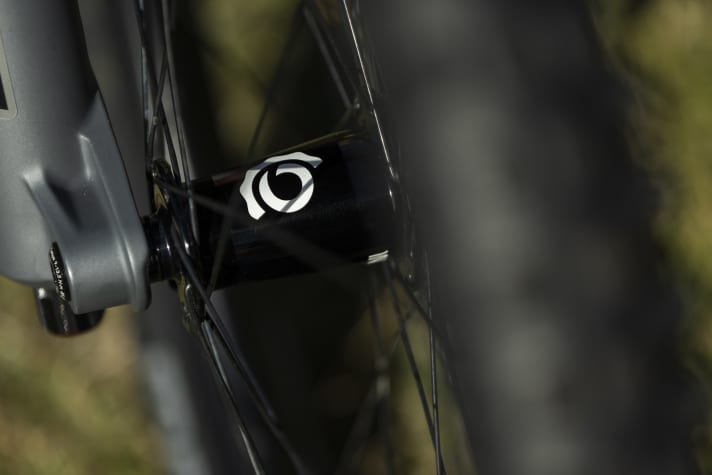 Wheels: Better aluminium than carbon.