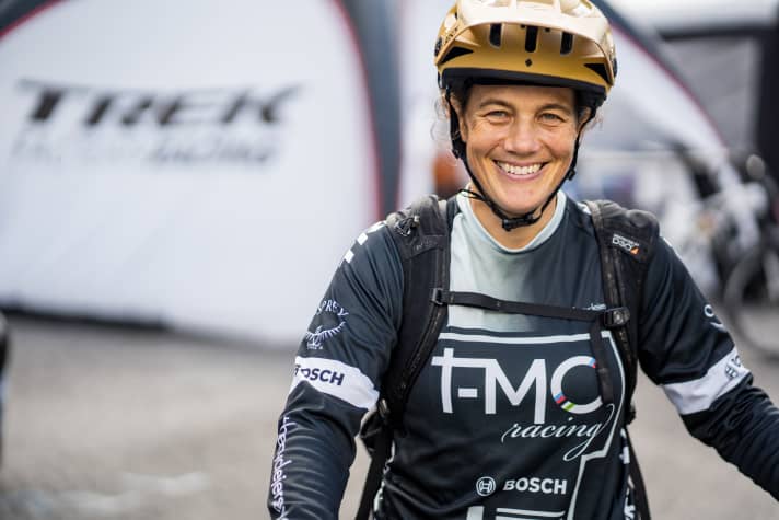 Für Sponsor Trek ist die Mutter eines sechsjährigen Sohnes nicht nur auf der Rennstrecke unterwegs. Sie engagiert sich auch im Athleten-Management und in der Produktentwicklung.