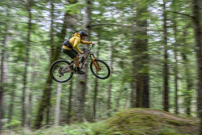 Schuhe, Helm und Socken sind nicht von OR - der Rest entstammt der MTB-Kollektion Freewheel