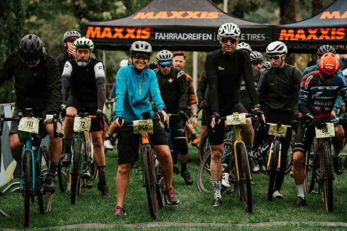 On offer for the 3rd time: the festival's gravel ride with a length of 100 or 65 kilometres.