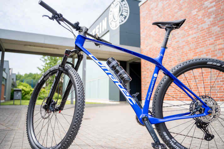 The football club has received 12 Corratec Revo Bow Sl/Elite bikes.