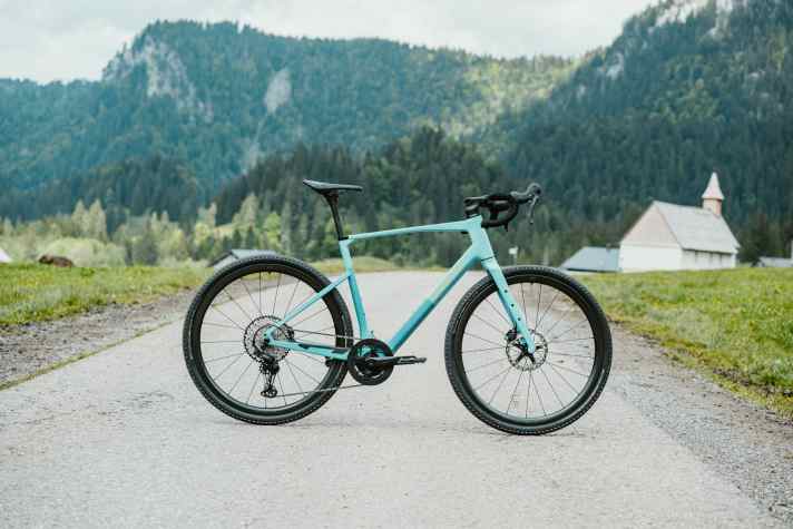 Simplon GRID :eLight in the colour Caribbean Blue / Aqua Blue (Matt)